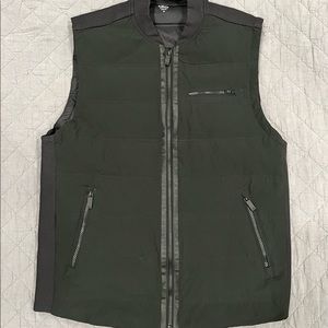 Alo Yoga, Mantra Puffer Vest, Black (Size M)